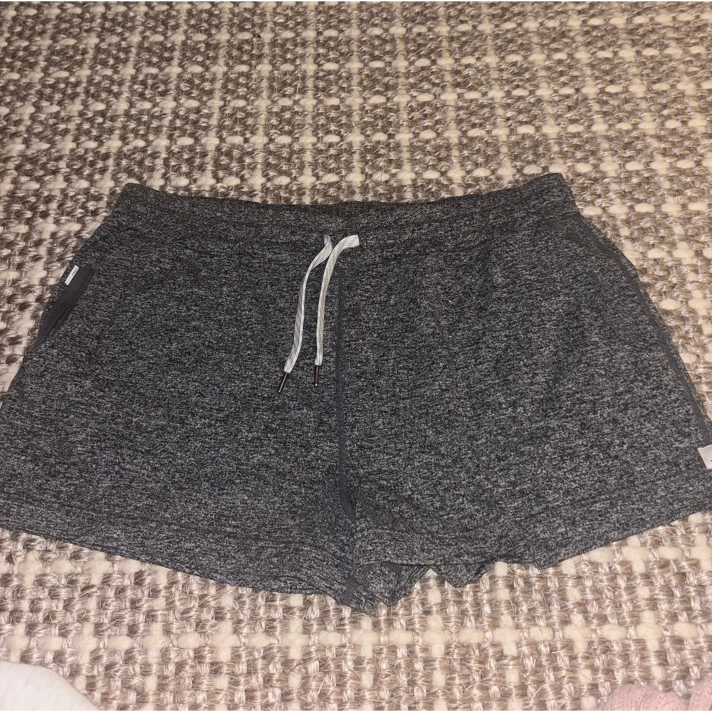 Vuori Dark Gray Drawstring Womens Shorts Size M/L